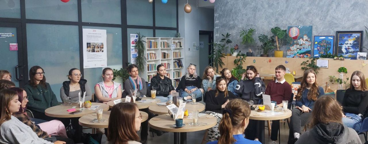 studenci_i_roku_pedagogiki_w_spolecznej_kaffce_2024-1280.jpg